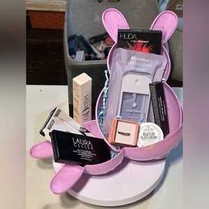 EASTER 🐣 MAKEUP BUNDLE